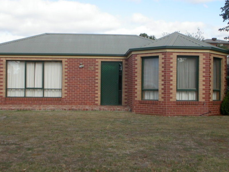 28 Robertsons Road, Bacchus Marsh VIC 3340