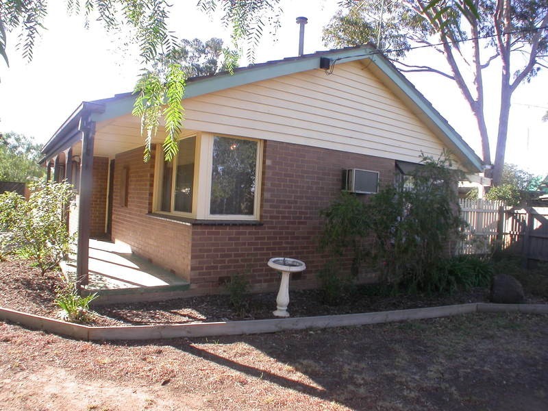 24 Wellington Street, Darley VIC 3340