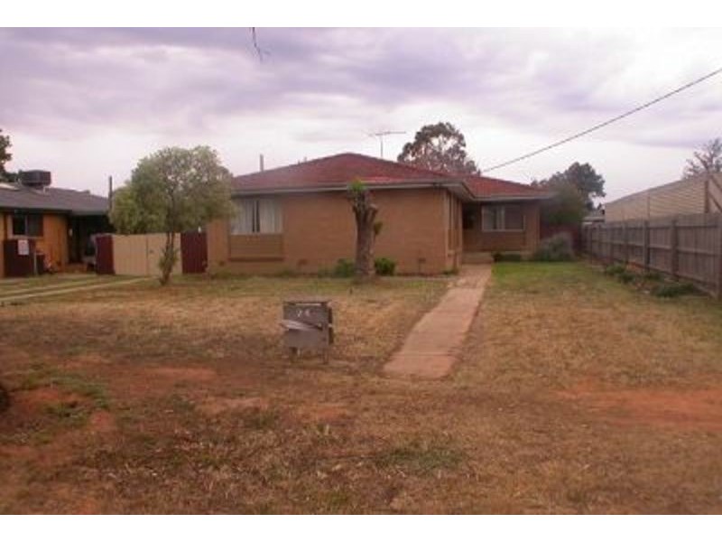 24 Jonathon Drive, Bacchus Marsh VIC 3340