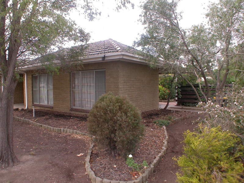 1/12 Lord Street, Bacchus Marsh VIC 3340