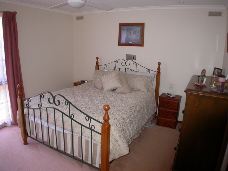 31 Riversdale Crescent, Bacchus Marsh VIC 3340