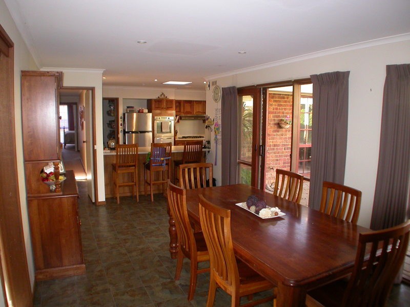 31 Riversdale Crescent, Bacchus Marsh VIC 3340