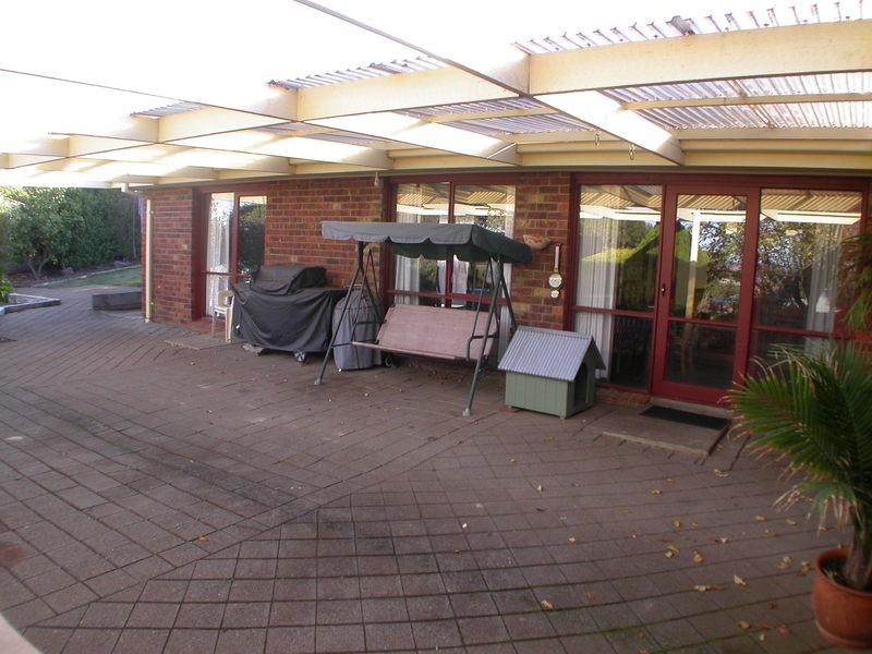 31 Riversdale Crescent, Bacchus Marsh VIC 3340