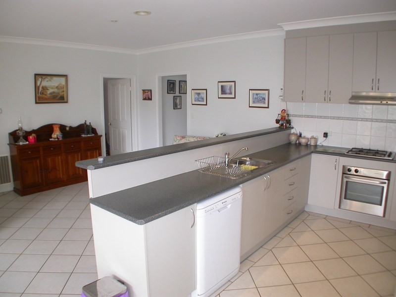 8 Stamford Close, Bacchus Marsh VIC 3340