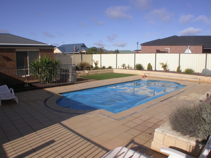 8 Grantleigh Drive, Bacchus Marsh VIC 3340