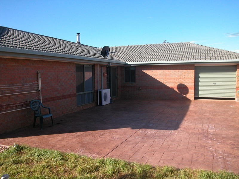 19 Slattery Court, Bacchus Marsh VIC 3340