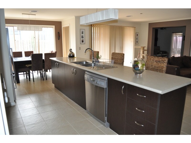 55 Grantleigh Drive, Bacchus Marsh VIC 3340