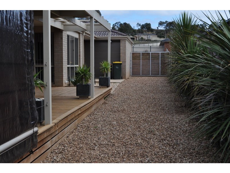 55 Grantleigh Drive, Bacchus Marsh VIC 3340