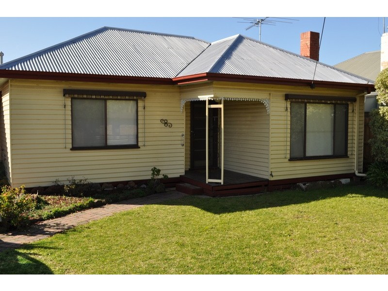 8 Standfield Street, Bacchus Marsh VIC 3340
