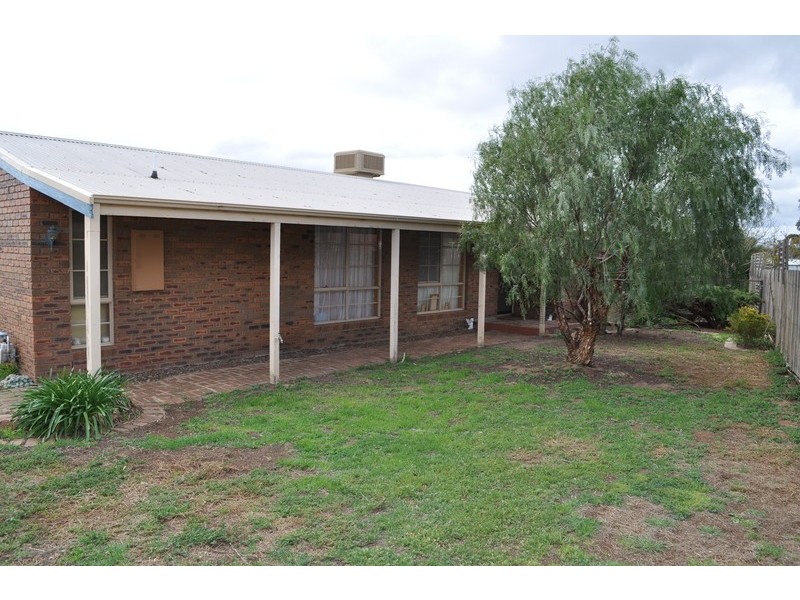 4 James Court, Bacchus Marsh VIC 3340