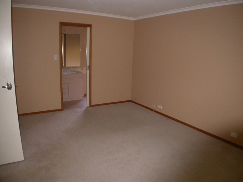 4 James Court, Bacchus Marsh VIC 3340