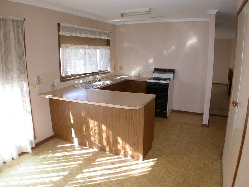 2/7 Shields Court, Bacchus Marsh VIC 3340