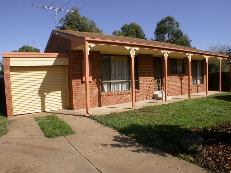 2/7 Shields Court, Bacchus Marsh VIC 3340