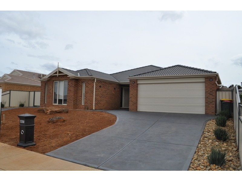 44 Grantleigh Drive, Bacchus Marsh VIC 3340
