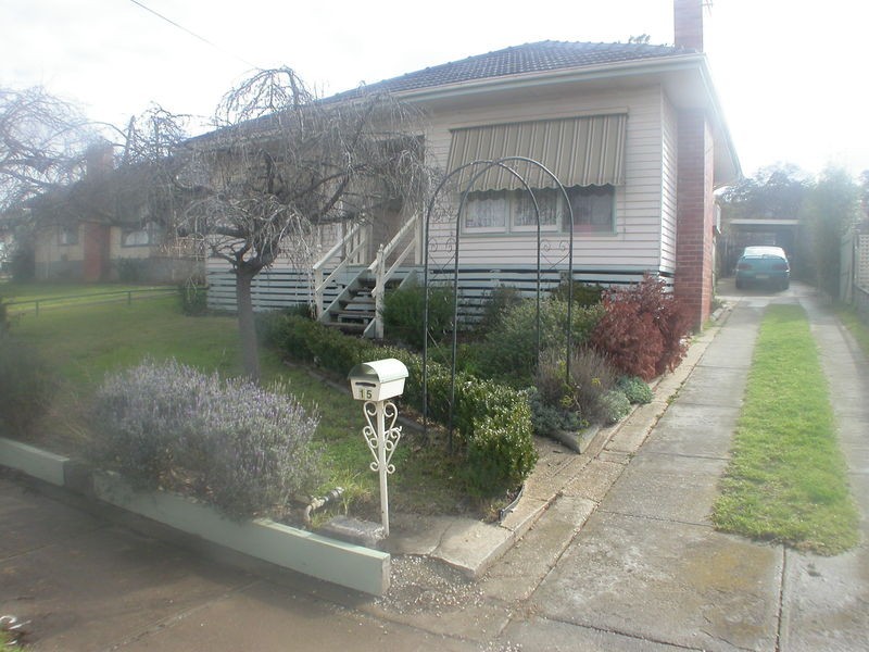 15 Queens Crescent, Bacchus Marsh VIC 3340