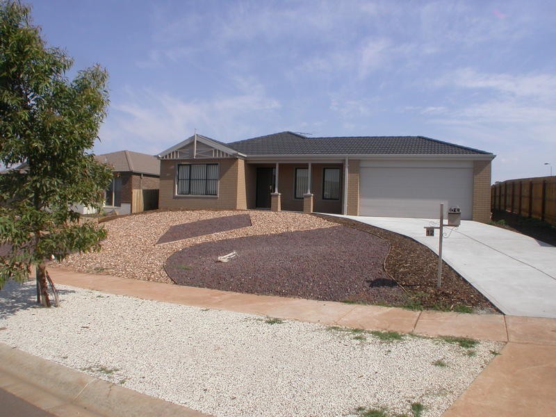 12 Silverdale Drive, Bacchus Marsh VIC 3340