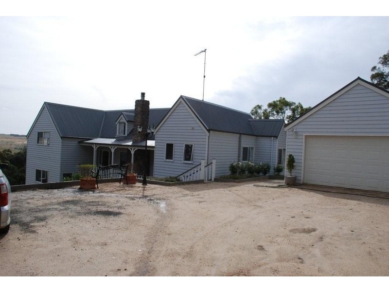 25 Kangaroo Road, Greendale VIC 3341