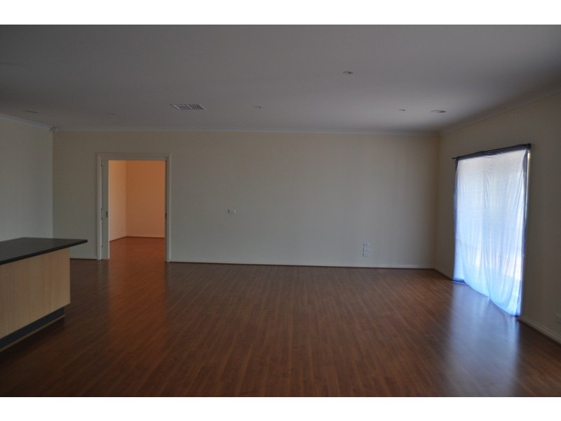 24 Ruddick Place, Bacchus Marsh VIC 3340