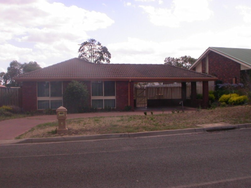 6 Underbank Boulevard, Bacchus Marsh VIC 3340