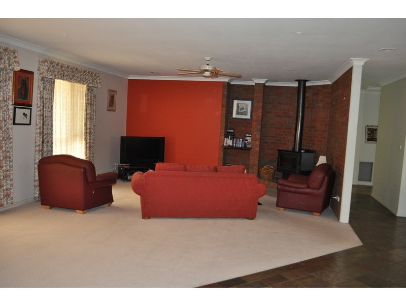 9 Quaille Court, Bacchus Marsh VIC 3340