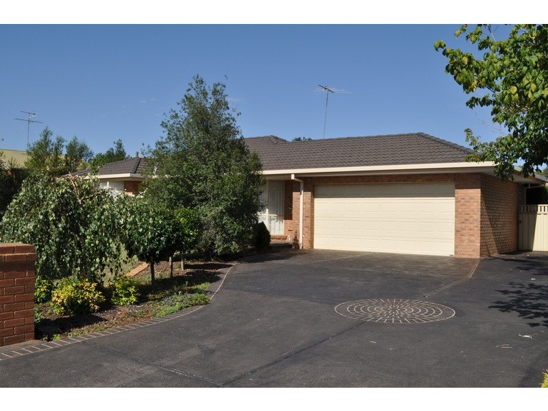 14 Cairns Drive, Bacchus Marsh VIC 3340