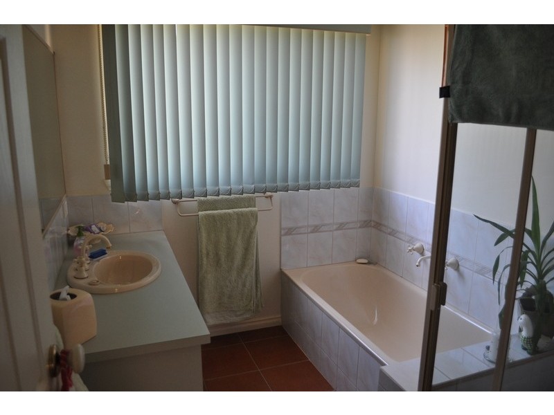 14 Cairns Drive, Bacchus Marsh VIC 3340