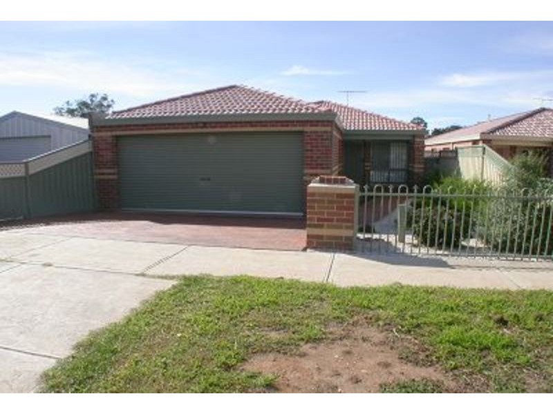 4 Gaynor Street, Bacchus Marsh VIC 3340