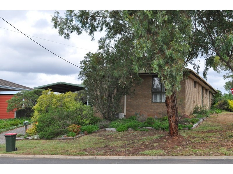41 Beresford Crescent, Bacchus Marsh VIC 3340