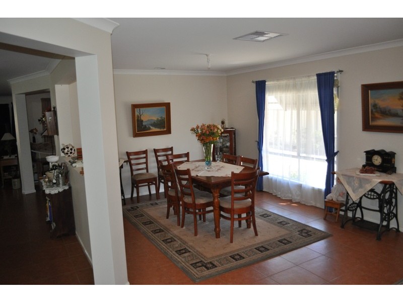 14 Grantleigh Drive, Bacchus Marsh VIC 3340