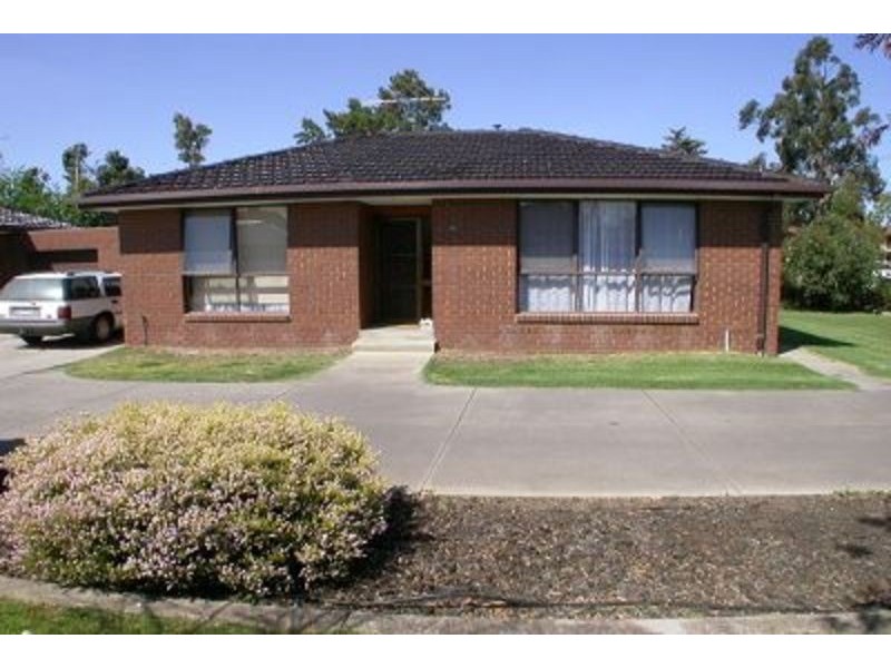 6/4 Lord Street, Bacchus Marsh VIC 3340