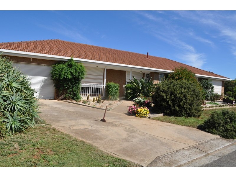 26 Okeefe Crescent, Bacchus Marsh VIC 3340