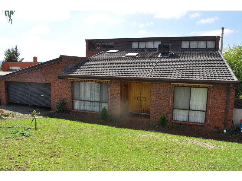16 Gleneagles Court, Bacchus Marsh VIC 3340
