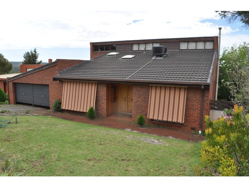 16 Gleneagles Court, Bacchus Marsh VIC 3340