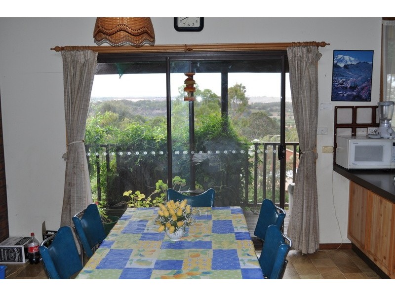 16 Gleneagles Court, Bacchus Marsh VIC 3340