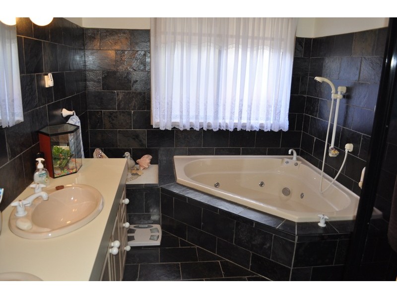 11 Watson Street, Bacchus Marsh VIC 3340