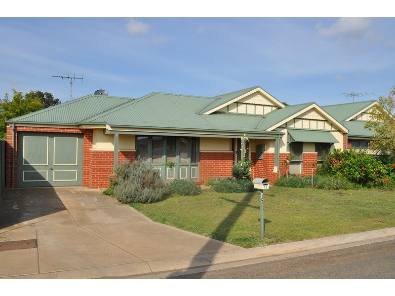 15 Candeloro Street, Bacchus Marsh VIC 3340
