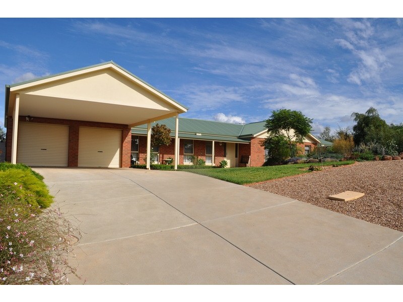 5 Bruce Court, Bacchus Marsh VIC 3340