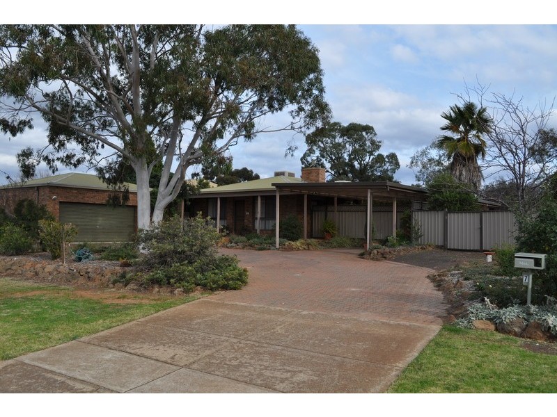 7 Barry Street, Bacchus Marsh VIC 3340