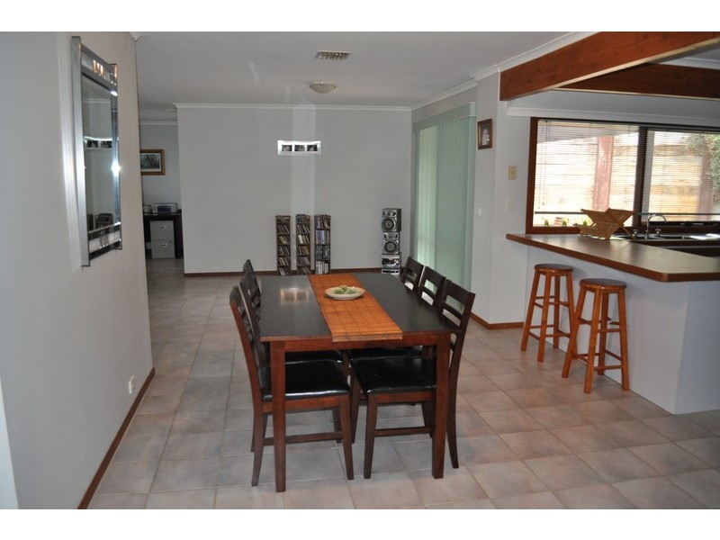 17 McLeod Drive, Bacchus Marsh VIC 3340