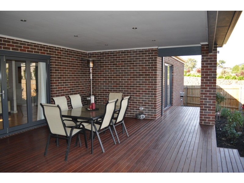 28 Dickson Street, Bacchus Marsh VIC 3340