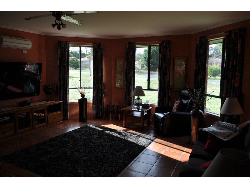 7 Fraser Court, Ballan VIC 3342