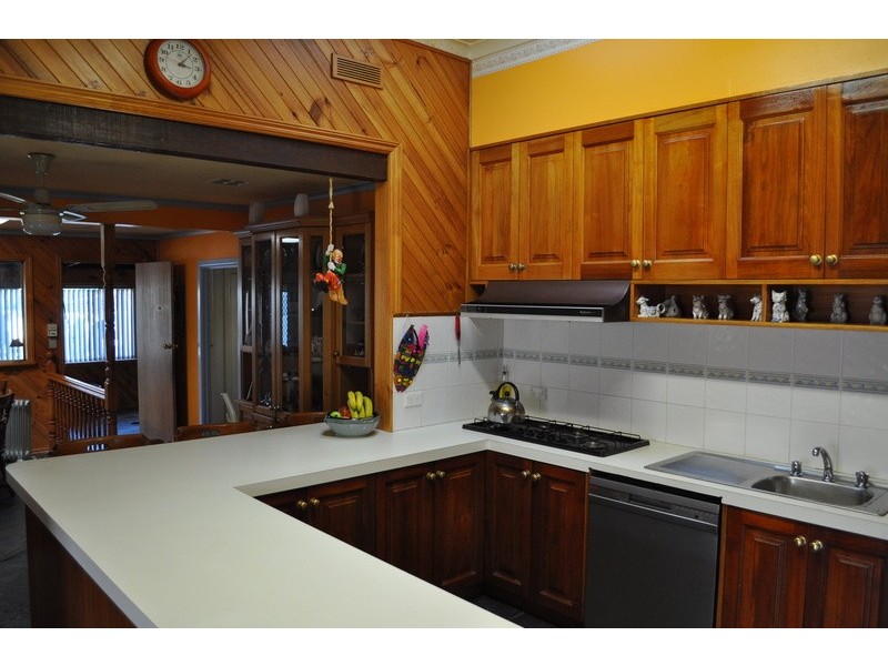 8 Fitzroy Street, Bacchus Marsh VIC 3340