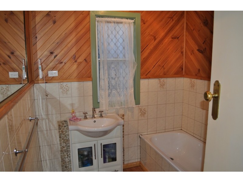 8 Fitzroy Street, Bacchus Marsh VIC 3340