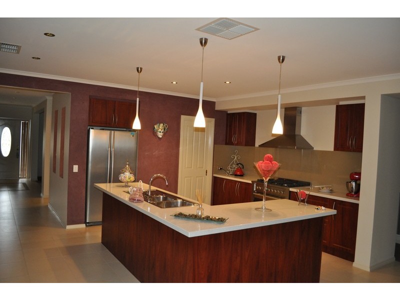 7 Lyon Place, Ballan VIC 3342