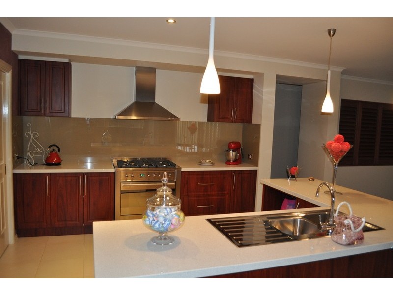 7 Lyon Place, Ballan VIC 3342