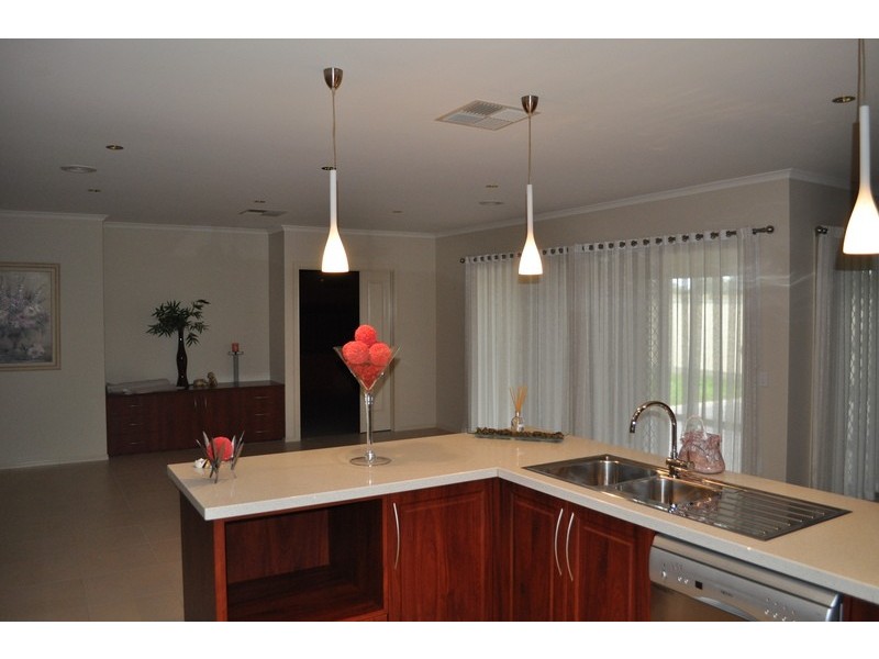 7 Lyon Place, Ballan VIC 3342