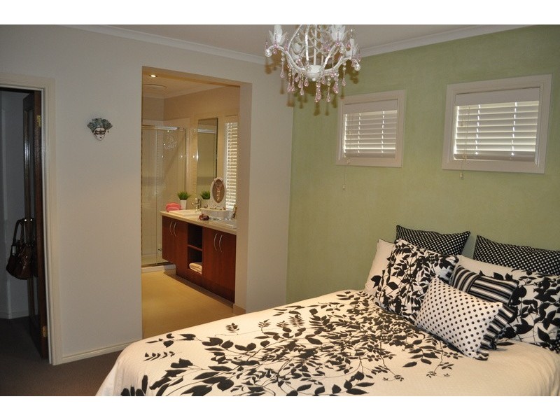 7 Lyon Place, Ballan VIC 3342