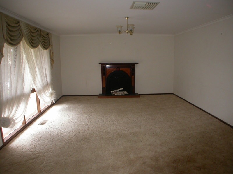 2 Margaret Drive, Bacchus Marsh VIC 3340