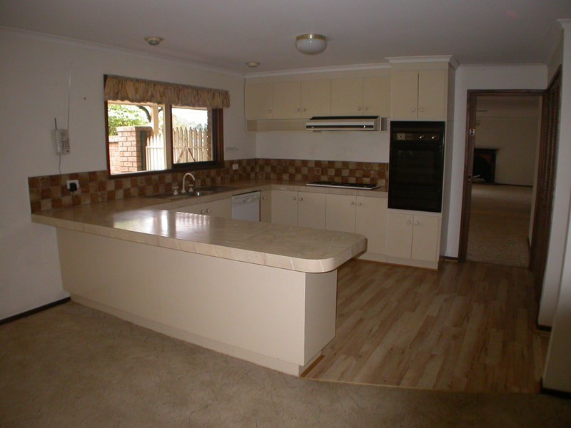 2 Margaret Drive, Bacchus Marsh VIC 3340