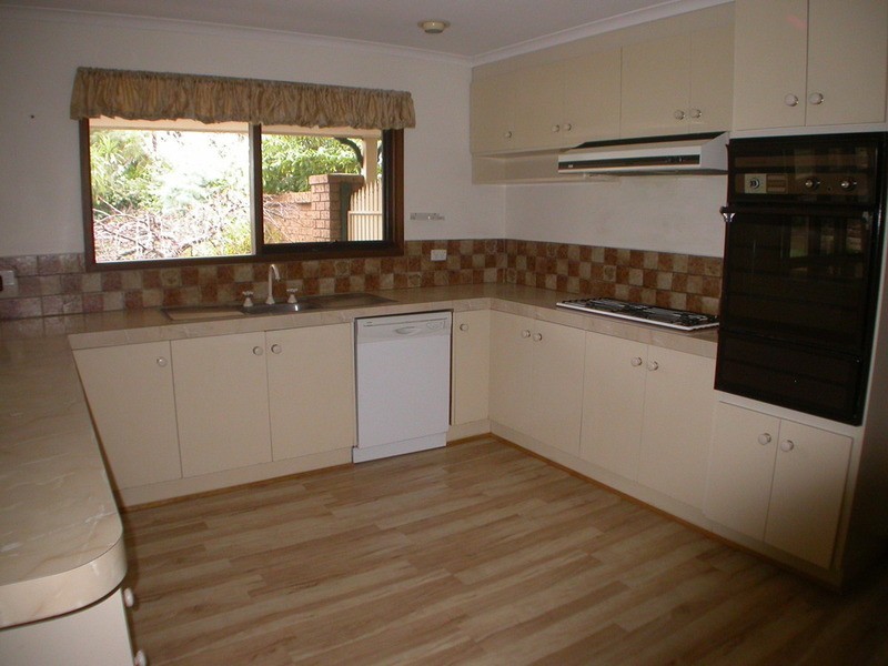 2 Margaret Drive, Bacchus Marsh VIC 3340